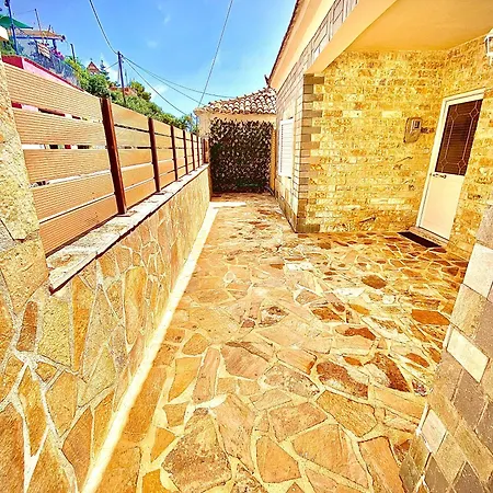 Janos Seaview House