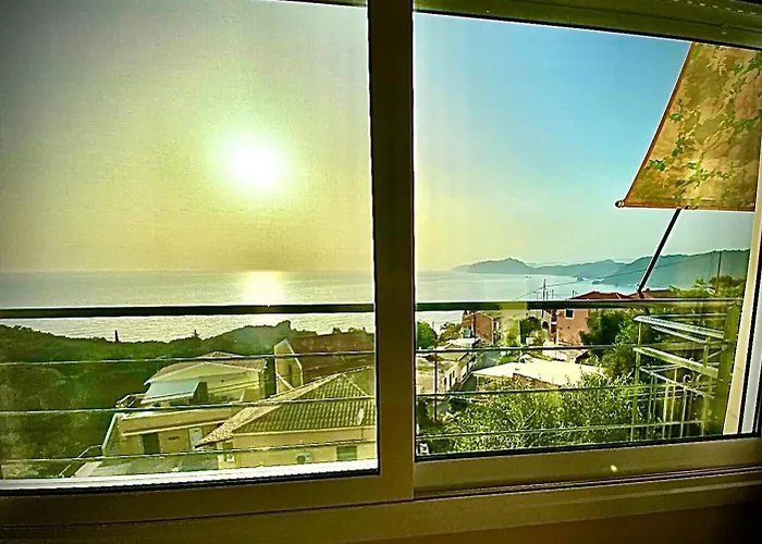 Janos Seaview House